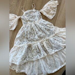 Joyfolie 🤍 Cream Lace Dress